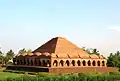 Bishnupur, Rasmancha-Tempel (um 1600)