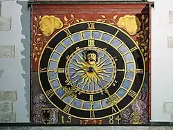 Geöffneter Mund mit leuchtenden Augen