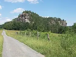 Der Rauenstein von Weißig aus gesehen