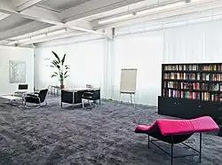 Raumansicht der Ausstellung Home@Museum im Kunstmuseum Reutlingen | konkret, 2023