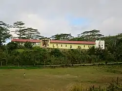 Die Kirche São José Operário und ihre Nebengebäude