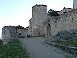 Gefängnisturm und Porte de l’Irissou