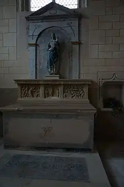 Altar und Altaraufsatz