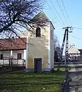 Der Glockenturm der evangelischen Kirche
