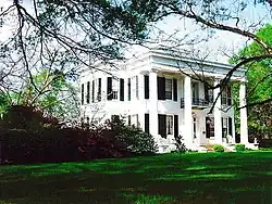 Reverie im West Marion Historic District, der seit April 1993 im NRHP eingetragen ist.[17]