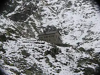 Das Rifugio Rivetti bei Schnee