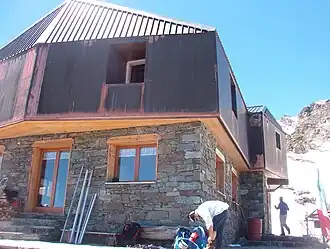 Teilansicht der Schutzhütte Rifugio degli Angeli al Morion.