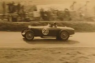 Percy Maclure auf Riley 2000/6