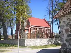 Die St.-Stephans-Kirche Rożyńsk Wielki bei Bauarbeiten im Jahre 2007