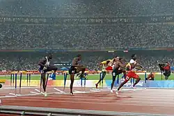 Dayron Robles (in rot-weiß) gewann 2008 den 110-Meter-Hürdenlauf