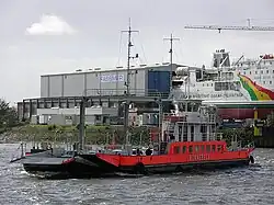 Auto- und Personenfähre Rönnebeck