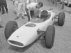 Bucknum mit seinem Honda in Zandvoort, 1964