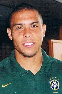 Ronaldo (1997, 2002) ist mit 21 Jahren der bisher jüngste Preisträger