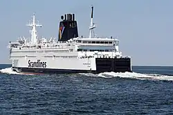 Auslaufend in Warnemünde (Juni 2013)