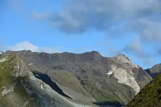 Rotenmannspitze (ganz links) und Törlkopf (rechts) von Südosten