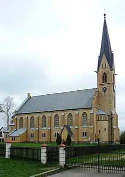Die ehemals evangelische, heute römisch-katholische Kirche in Rozogi (Friedrichshof)