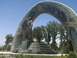 Rudaki-Denkmal des persischen Dichters Rudaki (859–940/41)