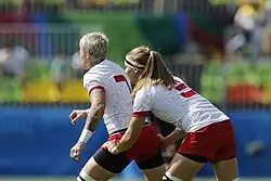 Szene aus dem Vorrundenspiel gegen Japan: Mannschaftsführerin Jennifer Kish (7) und Karen Paquin (3)