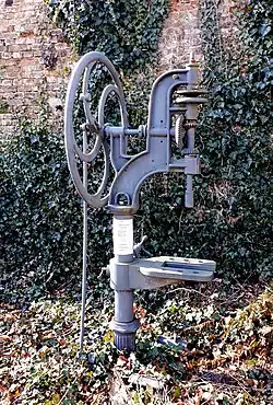 Säulen-Bohrmaschine