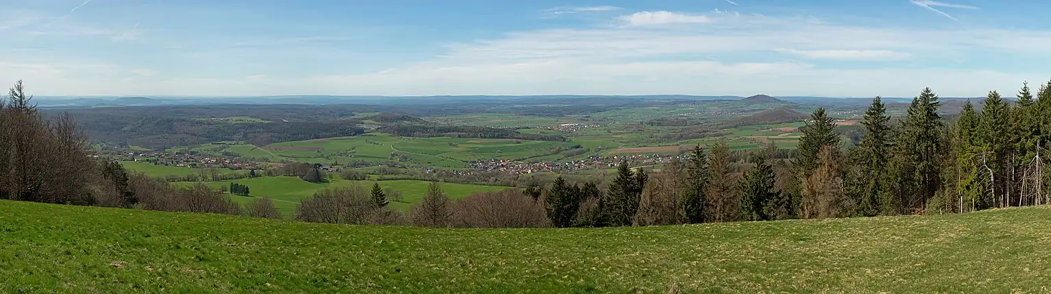 Blick von der Platzer Kuppe über den Naturraum Südrhön