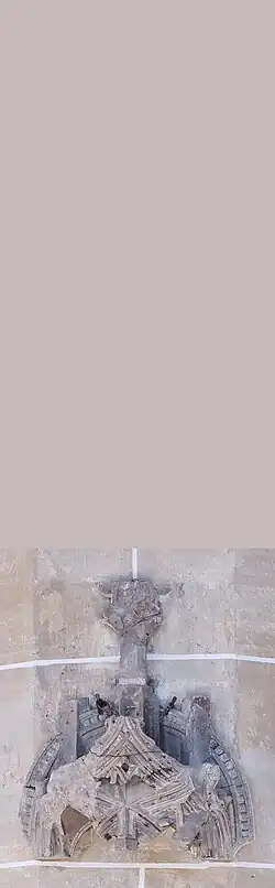 Sockel einer unbekannten Nothelferfigur (S6)