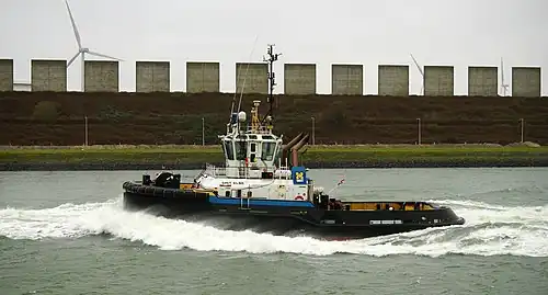 Die Betonplatten des Nordteils auf dem Erddamm