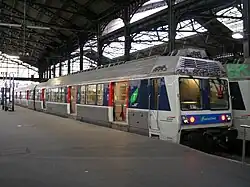 Transilien-Zug im Bahnhof St.-Lazare