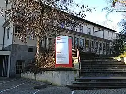 Foto eines Rundfunkgebäudes