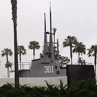 Der Turm der USS Roncador (SS-301) als Denkmal auf dem US-Marinestützpunkt Point Loma in San Diego, Kalifornien
