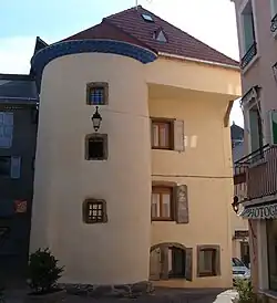 Haus mit Turm an der Place Grenette