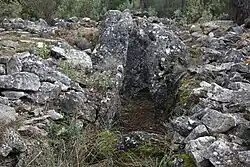 Dolmen 1