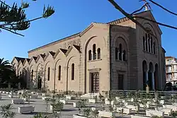 Agios-Dionysios-Kirche – Seitenansicht