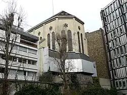 Apsis, von der Straße aus nicht sichtbar