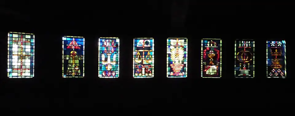 Diese Sakramensfenster wurden durch die Wirren des Krieges gerettet.