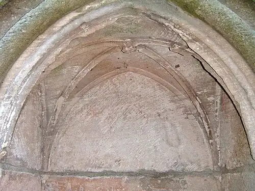 Münsterdreisener Sakramentshaus, „Innenarchitektur“ von vorn