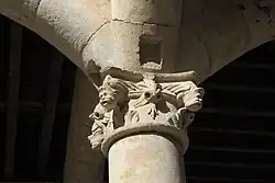 Kapitell des Erdgeschosses