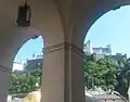 Die Festung Hohensalzburg vom Kapitelplatz aus