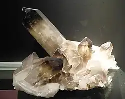 Rauchquarz in der Mineralien-Ausstellung