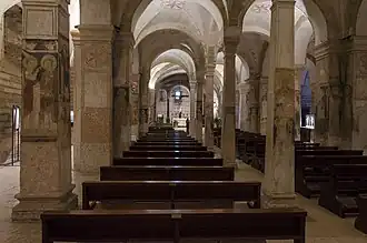 Mittelschiff Blickrichtung Apsis