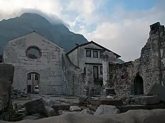 Der Monte San Simeone von Osten aus dem Tagliamento-Tal in Venzone