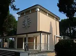 Die katholische Kirche Chiesa di San Michele Arcangelo auf dem Friedhofsgelände