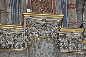 Hauptschiff; korinthisches Kapitell aus dem 15. Jahrhundert