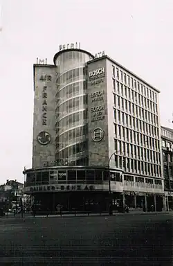Das Junior-Haus während des Baus und Ansicht von 1952