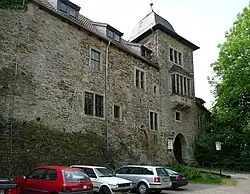 Torhaus und Torturm, früher mit Zugbrücke, von außen gesehen