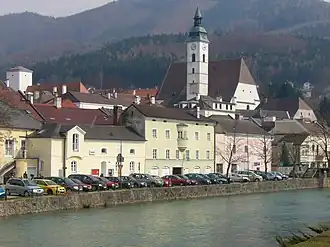 Blick Richtung Südosten zur Altstadt, davor die Erlauf