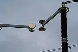 Drehtrenner für 400&nbsp;kV bei einem Öffnungsvorgang