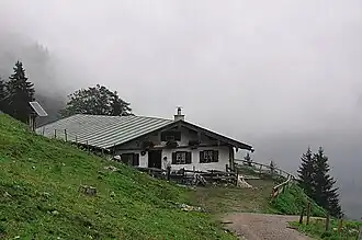 Almhütte der Schellenbergalm