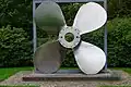 Schiffspropeller der Europa / Norddeutscher Lloyd Baujahr 1935 bei Fried. Krupp Essen. Durchmesser 4 Meter bei einem Gewicht von 13,6 Tonnen. Heute vor der Villa Hügel