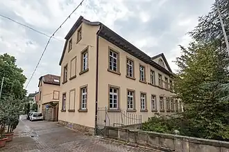 Schloßstraße 2