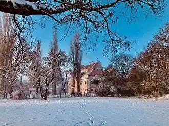 Schloss Donaumünster im Winter 2020